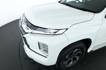 https://vehicle-cdn.autoleague.cloud/32409_61037507_11.jpg