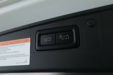 https://vehicle-cdn.autoleague.cloud/32409_61037507_17.jpg