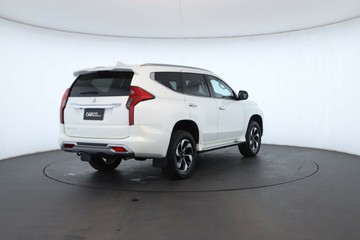 https://vehicle-cdn.autoleague.cloud/32409_61037507_19.jpg