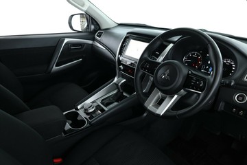 https://vehicle-cdn.autoleague.cloud/32409_61037507_22.jpg