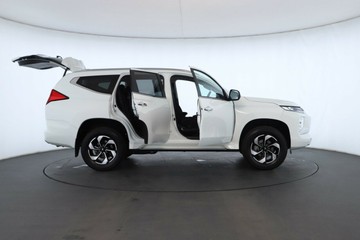 https://vehicle-cdn.autoleague.cloud/32409_61037507_3.jpg