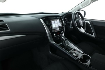 https://vehicle-cdn.autoleague.cloud/32409_61037507_32.jpg