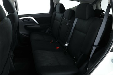 https://vehicle-cdn.autoleague.cloud/32409_61037507_33.jpg