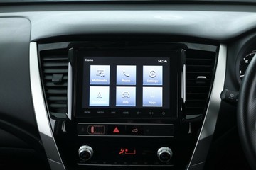 https://vehicle-cdn.autoleague.cloud/32409_61037507_35.jpg