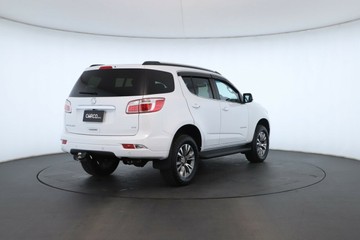 https://vehicle-cdn.autoleague.cloud/32409_61037578_17.jpg