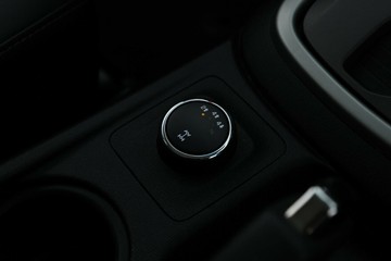 https://vehicle-cdn.autoleague.cloud/32409_61037578_29.jpg
