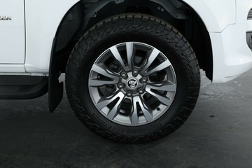 https://vehicle-cdn.autoleague.cloud/32409_61037578_4.jpg