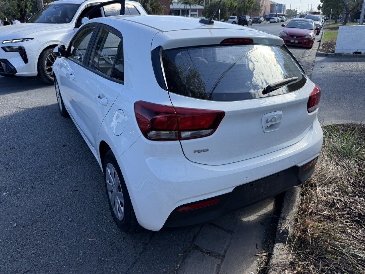 Kia Rio image 3