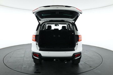https://vehicle-cdn.autoleague.cloud/32409_61037669_17.jpg