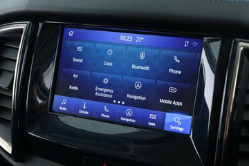 https://vehicle-cdn.autoleague.cloud/32409_61037669_25.jpg