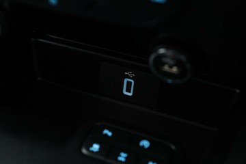 https://vehicle-cdn.autoleague.cloud/32409_61037669_29.jpg