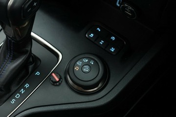 https://vehicle-cdn.autoleague.cloud/32409_61037669_30.jpg