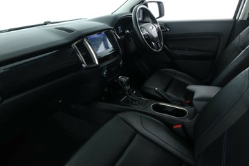 https://vehicle-cdn.autoleague.cloud/32409_61037669_35.jpg