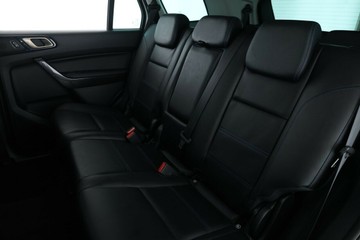 https://vehicle-cdn.autoleague.cloud/32409_61037669_36.jpg