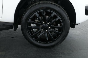 https://vehicle-cdn.autoleague.cloud/32409_61037669_4.jpg