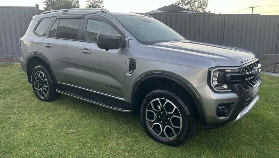 Ford Everest image 1