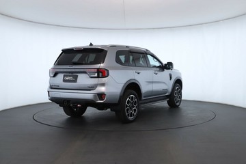 https://vehicle-cdn.autoleague.cloud/32409_61037725_18.jpg