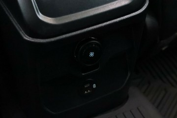 https://vehicle-cdn.autoleague.cloud/32409_61037725_37.jpg