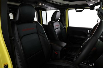 https://vehicle-cdn.autoleague.cloud/32409_61037824_18.jpg