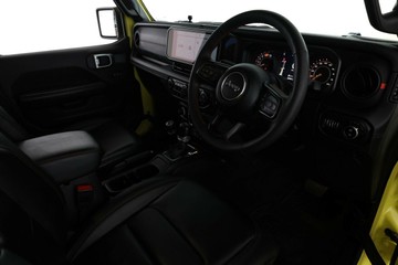 https://vehicle-cdn.autoleague.cloud/32409_61037824_19.jpg