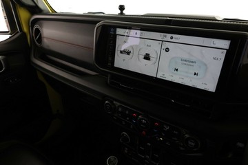 https://vehicle-cdn.autoleague.cloud/32409_61037824_22.jpg