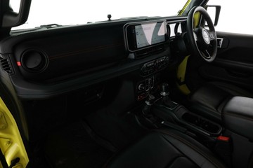 https://vehicle-cdn.autoleague.cloud/32409_61037824_30.jpg