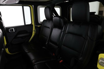 https://vehicle-cdn.autoleague.cloud/32409_61037824_31.jpg