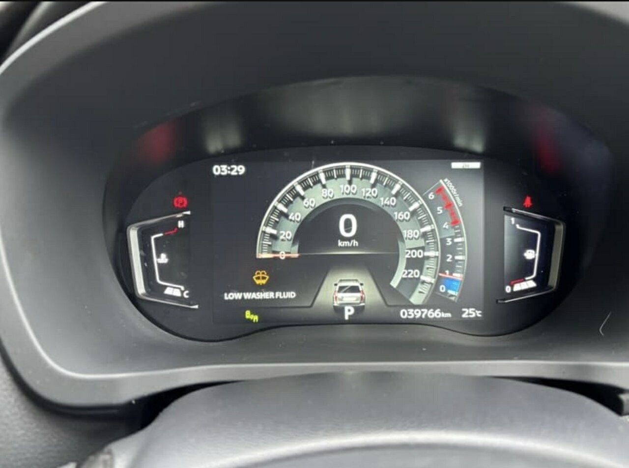 Mitsubishi Pajero Sport image 4