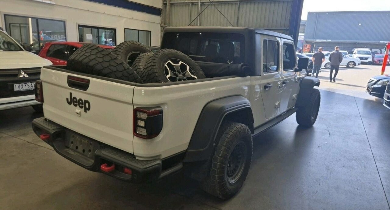 Jeep Gladiator image 3