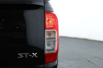 https://vehicle-cdn.autoleague.cloud/32409_61037935_16.jpg