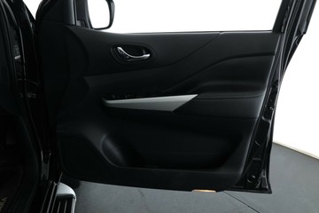 https://vehicle-cdn.autoleague.cloud/32409_61037935_18.jpg