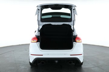 https://vehicle-cdn.autoleague.cloud/32409_61037937_15.jpg