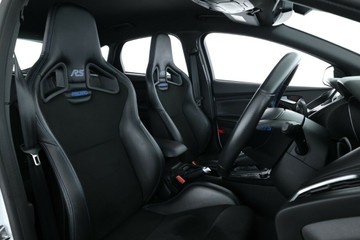https://vehicle-cdn.autoleague.cloud/32409_61037937_19.jpg