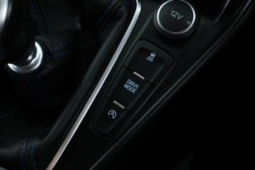 https://vehicle-cdn.autoleague.cloud/32409_61037937_29.jpg