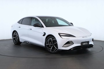 https://vehicle-cdn.autoleague.cloud/32409_61037976_1.jpg