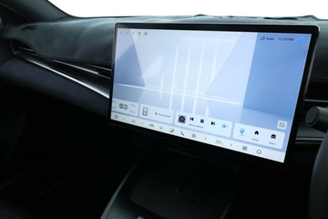 https://vehicle-cdn.autoleague.cloud/32409_61037976_24.jpg