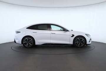 https://vehicle-cdn.autoleague.cloud/32409_61037976_3.jpg