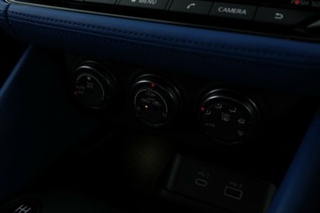 https://vehicle-cdn.autoleague.cloud/32409_61038083_25.jpg