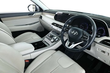 https://vehicle-cdn.autoleague.cloud/32409_61038096_21.jpg