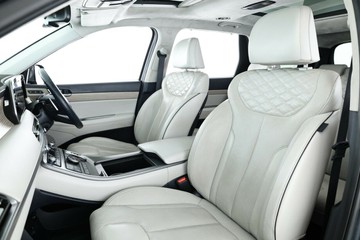 https://vehicle-cdn.autoleague.cloud/32409_61038096_33.jpg