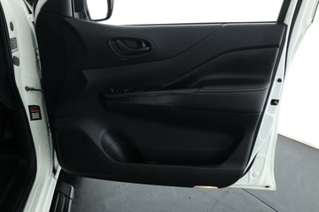 https://vehicle-cdn.autoleague.cloud/32409_61038133_18.jpg