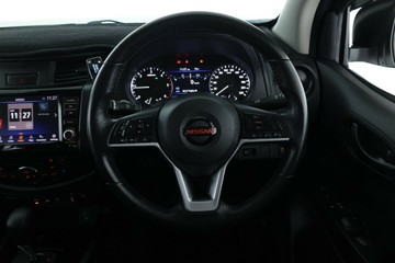 https://vehicle-cdn.autoleague.cloud/32409_61038133_21.jpg
