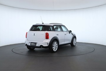 https://vehicle-cdn.autoleague.cloud/32409_61038204_17.jpg