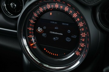 https://vehicle-cdn.autoleague.cloud/32409_61038204_26.jpg