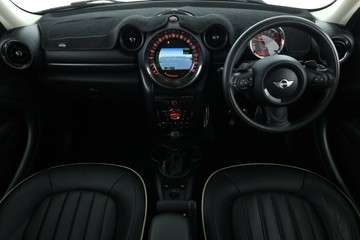 https://vehicle-cdn.autoleague.cloud/32409_61038204_34.jpg