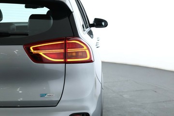 https://vehicle-cdn.autoleague.cloud/32409_61038209_15.jpg
