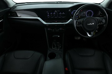 https://vehicle-cdn.autoleague.cloud/32409_61038209_33.jpg