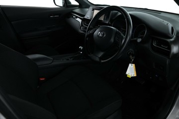 https://vehicle-cdn.autoleague.cloud/32409_61038211_19.jpg