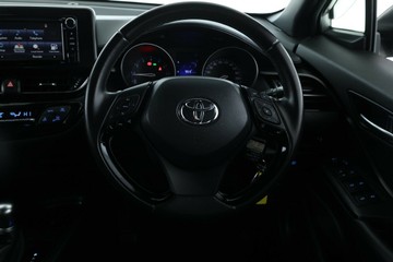 https://vehicle-cdn.autoleague.cloud/32409_61038211_21.jpg
