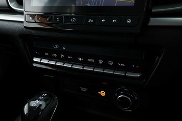 https://vehicle-cdn.autoleague.cloud/32409_61038331_25.jpg